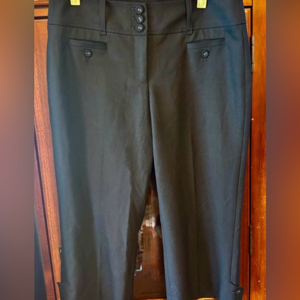 Ann Taylor Black Button-Front Pants size 6